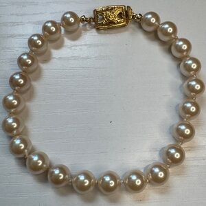 Vintage Monet Pearl Bracelet
